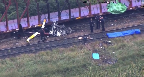 美国一架直升机起飞8分钟后坠毁：机上人员全部遇难(图1)