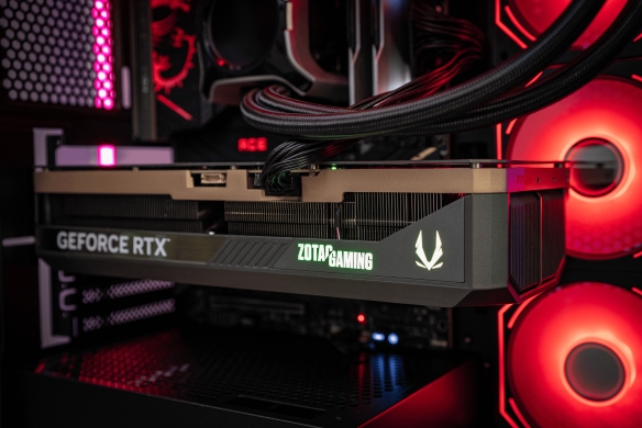 当下旗舰的最优选：索泰 RTX 5090 D v2 SOLID评测(图9)