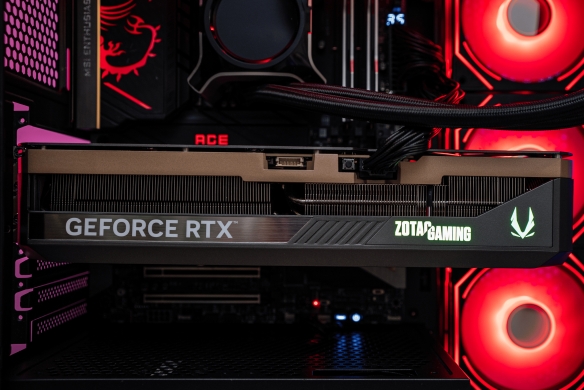 当下旗舰的最优选：索泰 RTX 5090 D v2 SOLID评测(图10)