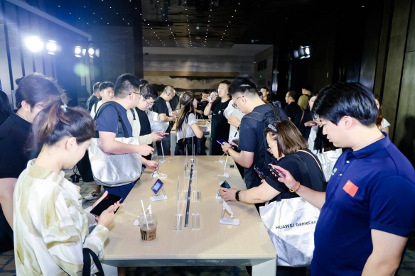 鸿蒙生态迎来里程碑时刻：《原神》鸿蒙版上线，游戏数量超10000款 (图4)