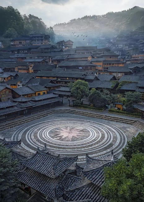 世界上最大的苗族聚居区是哪里？