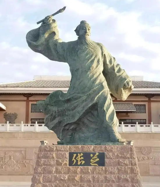 我国哪位书法名家有“草书之祖”之称？