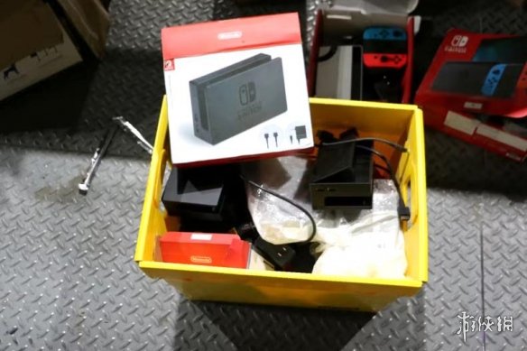 男子因涉嫌售卖盗版任天堂游戏机被捕！商品现已下架(图3)