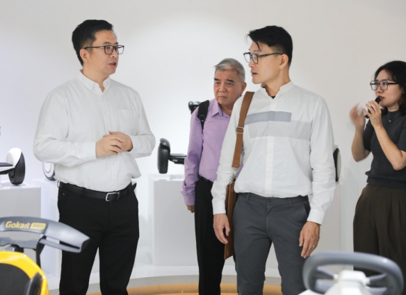 新加坡交通部代表团到访九号公司  深入交流电动两轮车前沿安全技术(图1)