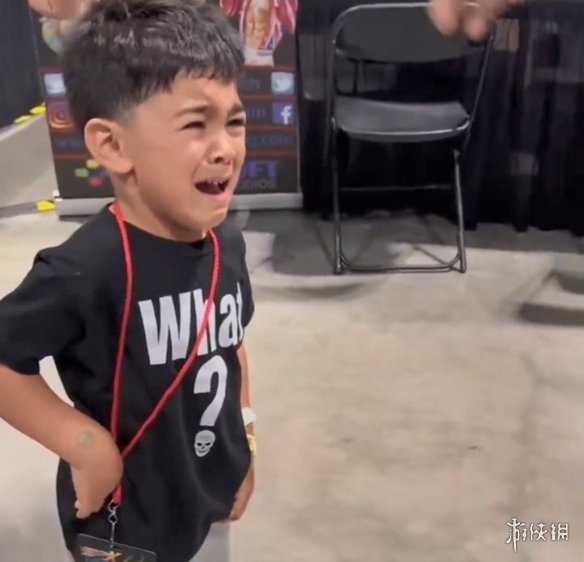 依旧神还原！《给他爱5》崔佛演员现场表演吓哭观众(图3)