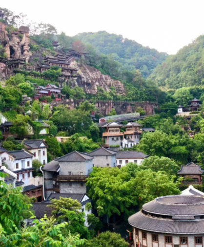 我国哪座城市被称为“世界客都”？