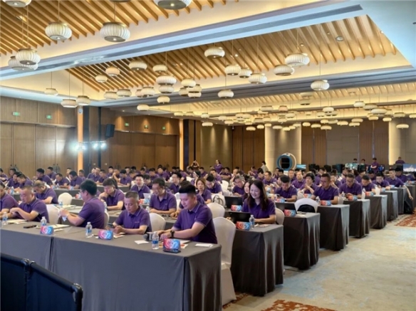 巳海昇屏，E立潮头！2025年AOC显示器全国操盘手大会隆重召开！(图3)