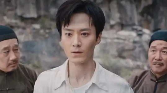 灼灼韶华闻知秋身世是什么