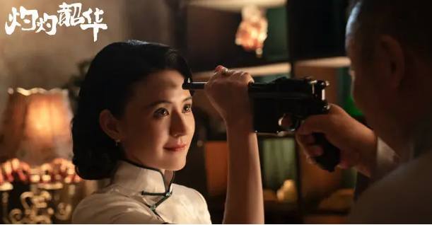 灼灼韶华褚韶华提议送防疫散的原因是什么