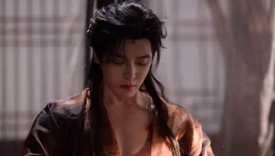 入青云纪伯宰炼化妖兽成功了吗