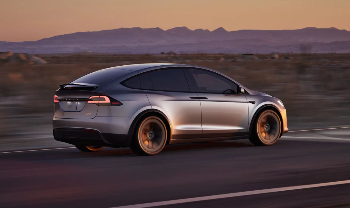 ‌圣诞季特别礼物：特斯拉美国推出FSD订阅赠送服务