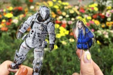 售价约132元！卡普空新游《虚实万象》推出男女主立牌