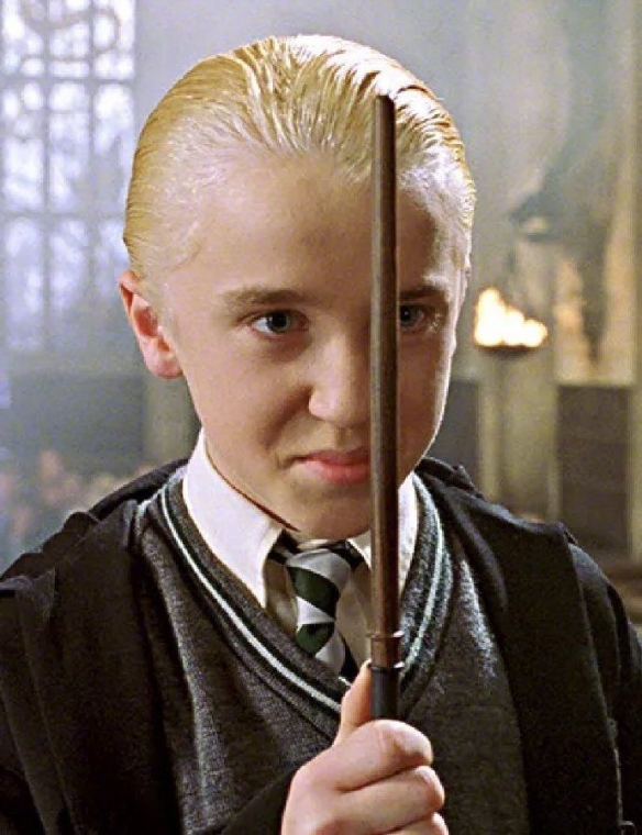 汤姆·费尔顿回归舞台剧再演马尔福!官摄首秀片段公开(图2)