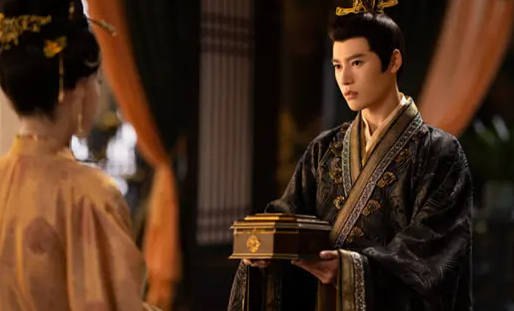 山河枕薛寒梅的身份是什么