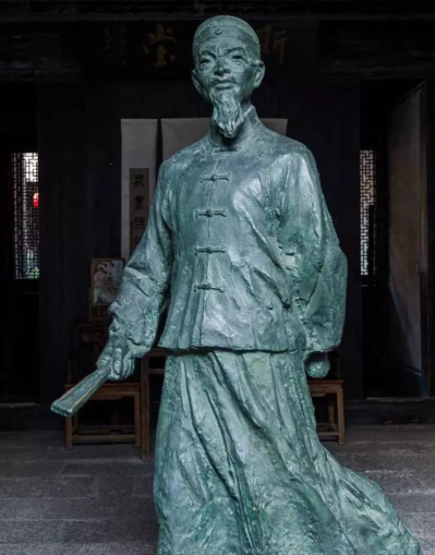 明清时期为官员代写文书的秘书类职业是？