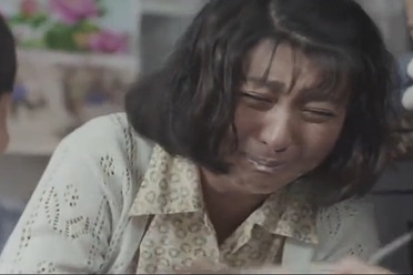 年度荒诞大戏，凡尔赛式哭穷引来的反向众筹