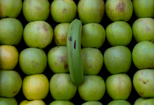 如果闻到水果有浓烈的酒糟味，很可能是？