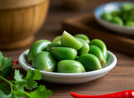 腊八蒜为什么是绿色的？