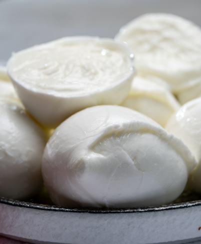 微波炉加热馒头时，怎么做才能避免馒头变硬？