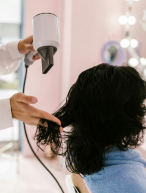 长时间使用电吹风会损伤发质吗？