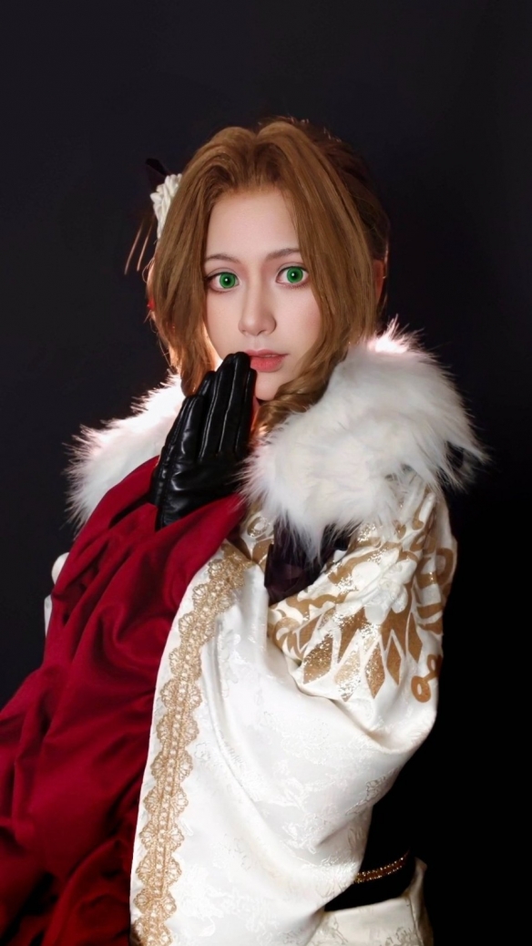 《最终幻想7》爱丽丝迎41岁生日！大量粉丝晒COS庆祝(图3)