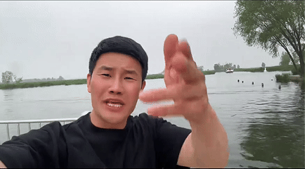 嘎子靠烂梗再翻红，这水深的互联网还真让他握住了？(图1)