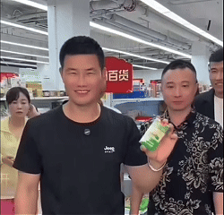 嘎子靠烂梗再翻红，这水深的互联网还真让他握住了？(图26)
